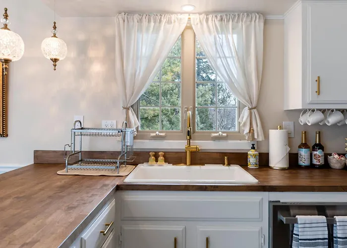 Apartamento Beautiful - King Bed - Free Waffle Breakfast Geneva