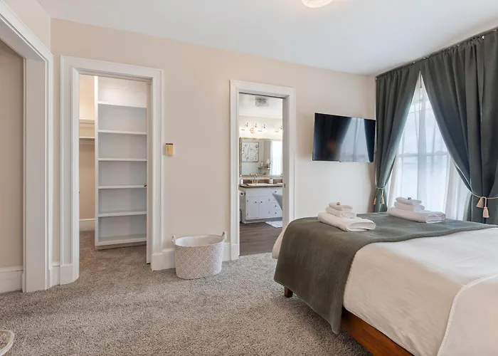Apartamento Beautiful - King Bed - Free Waffle Breakfast